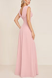 Vestido largo de dama de honor con cuello de campana de gasa rosa caramelo con abertura
