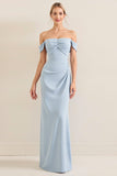 Vestido largo de dama de honor de gasa azul cielo con hombros descubiertos