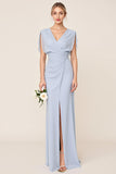 Vestido largo de dama de honor de gasa con escote en V envolvente azul claro