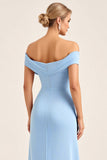 Vestido de dama de honor largo de satén fruncido con abertura en la vaina rosa rubor con hombro