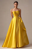 Vestido de fiesta largo de satén sin tirantes amarillo