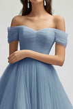 Vestido de fiesta largo de tul gris azul A Line con hombros descubiertos