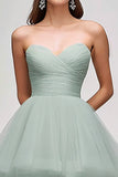 Vestido de fiesta largo con volantes en verde claro
