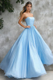 Vestido de fiesta largo sin tirantes azul cielo