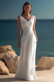 Elegante vestido de playa de gasa blanco fruncido con cuello en V