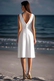 Vestido de graduación blanco con escote en V y vaina de satén hasta la rodilla