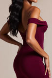 Vestido formal largo sirena burdeos con hombros descubiertos