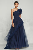 Tul azul marino Una línea de vestido formal fruncido de un hombro