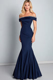Vestido formal fruncido de sirena con hombros descubiertos azul marino