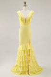 Vestido formal amarillo con volantes de sirena con escote en V y abertura