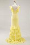 Vestido formal amarillo con volantes de sirena con escote en V y abertura