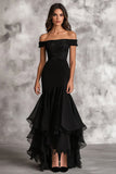 Vestido largo de invitada de boda sirena negro con hombros descubiertos y volantes