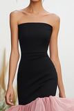 Vestido formal de sirena con volantes sin tirantes negro y rosa