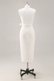 Vestido formal blanco de satén con cuello en V y cinturón