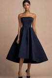 Vestido formal midi de satén sin tirantes azul marino