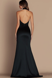 Vestido de gala sirena halter negro con abertura