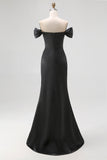 Vestido de gala sirena de satén con hombros descubiertos negro y abertura