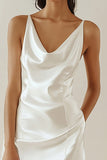 Vestido de graduación con cuello en V de satén blanco