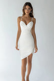 Vestido de graduación blanco alto bajo fruncido ajustado