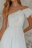 Vestido blanco boho plisado de un hombro