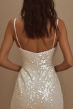 Vestido corto de graduación ajustado con tirantes de espagueti blancos brillantes