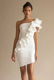Vestido de graduación ajustado blanco con volantes de un hombro