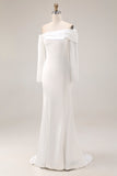 Vestido de novia sirena blanco con hombros descubiertos y manga larga