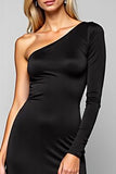Vestido de fiesta largo de satén de un hombro negro con mangas