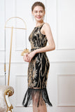 Vestido negro brillante con flecos con cuello de barco dorado con flecos de la década de 1920