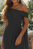 Vestido formal largo de gasa negro de un solo hombro
