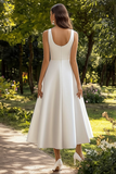 Vestido de graduación midi de satén blanco con cuello redondo de una línea