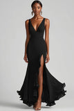 Vestido formal de sirena con volantes y escote en V negro con abertura