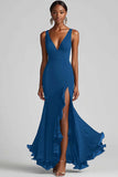 Vestido formal de sirena con volantes y escote en V negro con abertura