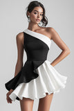 Vestido corto de graduación de satén blanco y negro de un solo hombro