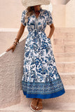 Vestido de verano floral blanco y azul de manga corta