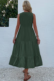 Vestido de verano negro con escote en V y botones