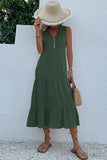 Vestido de verano negro con escote en V y botones