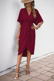Vestido de verano negro con escote en V y medias mangas