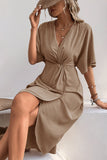 Vestido de verano negro con escote en V y medias mangas