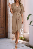 Vestido de verano negro con escote en V y medias mangas
