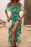 Vestido de verano con estampado verde naranja con abertura y hombros descubiertos