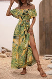 Vestido de verano con estampado verde naranja con abertura y hombros descubiertos