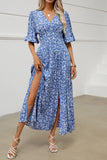 Vestido largo de verano con escote en V floral azul con abertura
