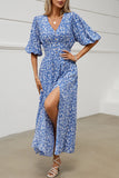 Vestido largo de verano con escote en V floral azul con abertura