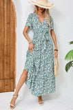 Vestido de verano de una línea con estampado verde y fajín