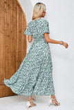 Vestido de verano de una línea con estampado verde y fajín