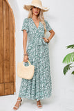 Vestido de verano de una línea con estampado verde y fajín