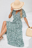 Vestido de verano de una línea con estampado verde y fajín