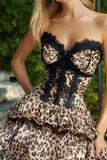 Vestido de cóctel corto con volantes y encaje estampado de leopardo en color caqui