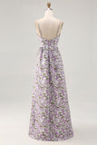 Vestido de invitada de boda con tirantes de espagueti impresos en línea A de flores moradas